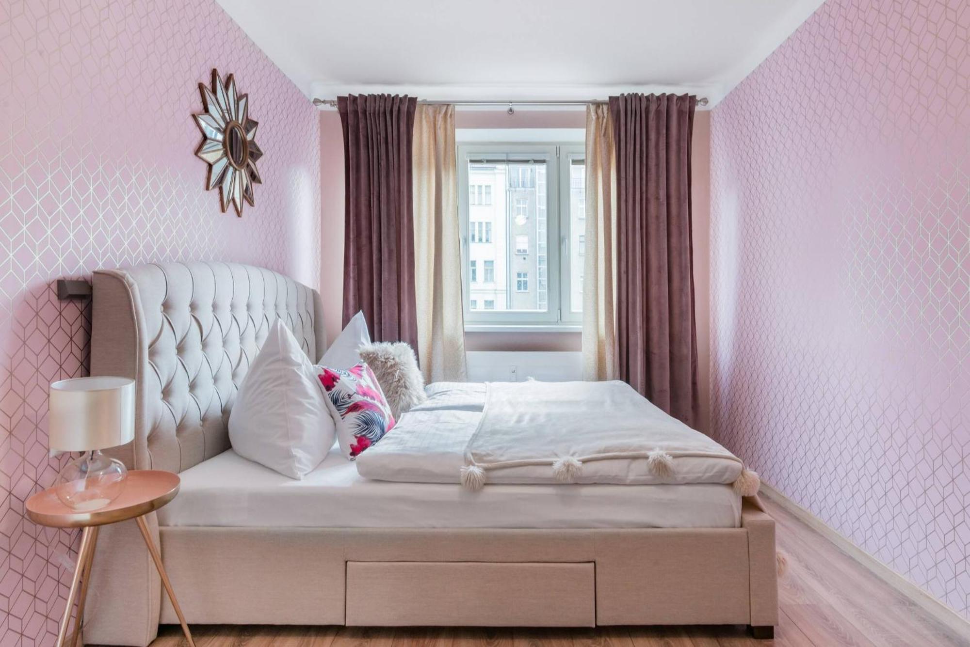 Pastel Art Deco 3Bdr Ruterra Apt Prag Eksteriør billede