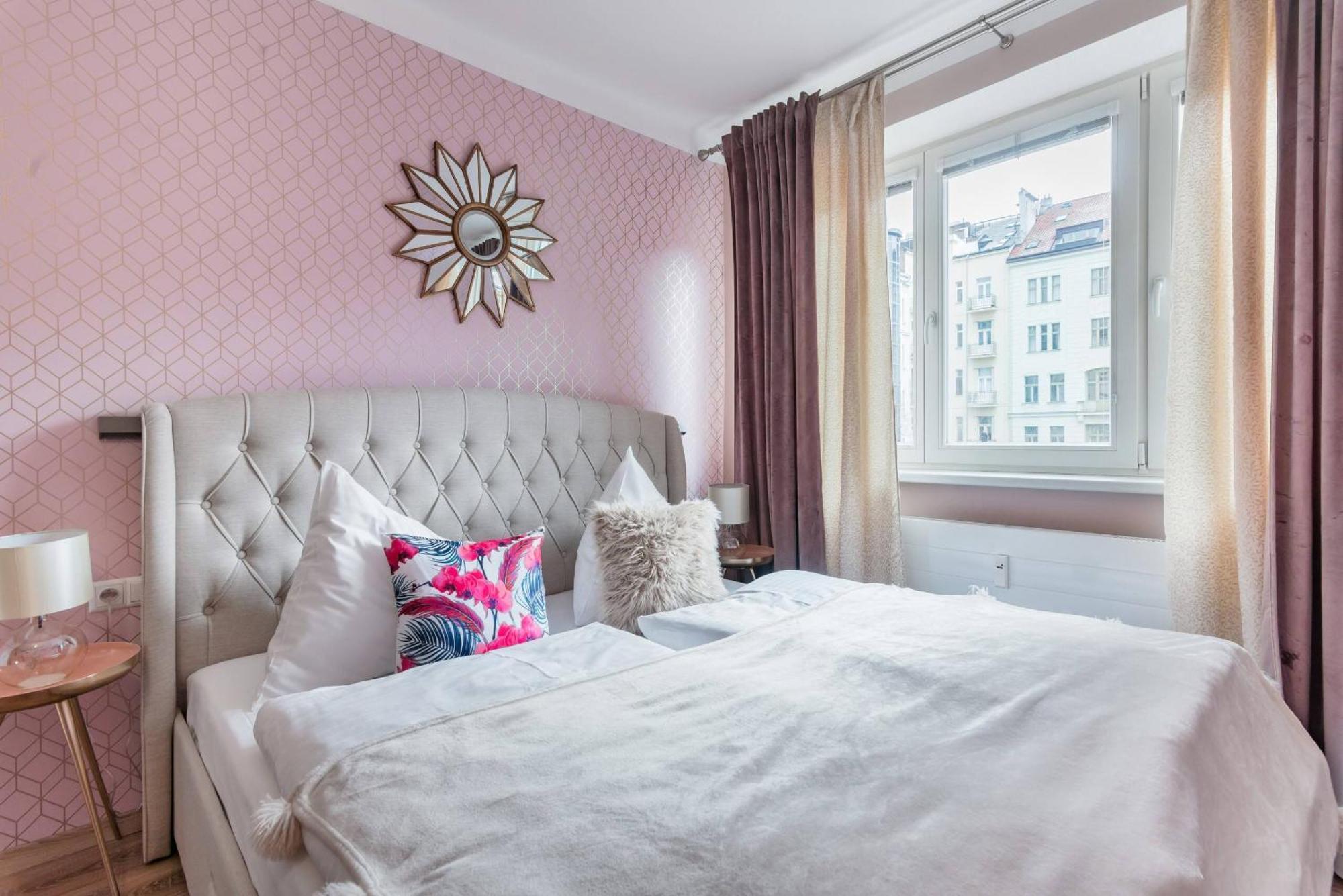 Pastel Art Deco 3Bdr Ruterra Apt Prag Eksteriør billede
